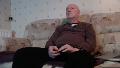 Steve online show from April 12, 7:07 pm