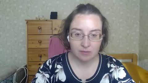 smart_rose online show from September 14, 6:15 am