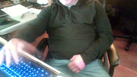 smly online show from November 5, 10:56 pm