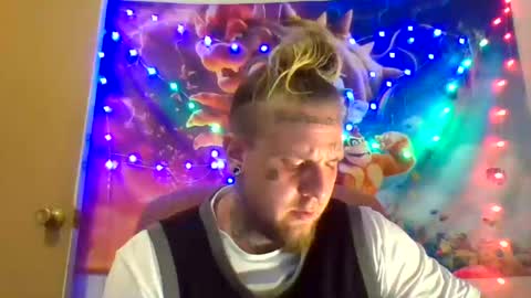 Snapshot of smokebluntafterblunt chatting on March 11, 5:24 am smoke online show from March 11, 5:24 am