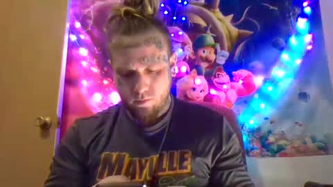 Snapshot of smokebluntafterblunt chatting on February 5, 3:23 am smoke online show from February 5, 3:23 am