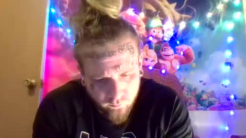 Snapshot of smokebluntafterblunt chatting on February 17, 6:31 am smoke online show from February 17, 6:31 am