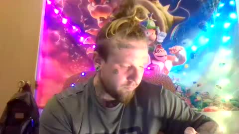 Snapshot of smokebluntafterblunt chatting on February 25, 12:14 am smoke online show from February 25, 12:14 am