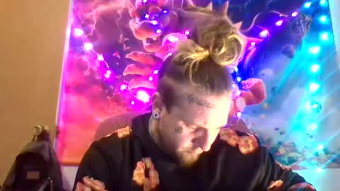 Snapshot of smokebluntafterblunt chatting on February 22, 12:27 am smoke online show from February 22, 12:27 am