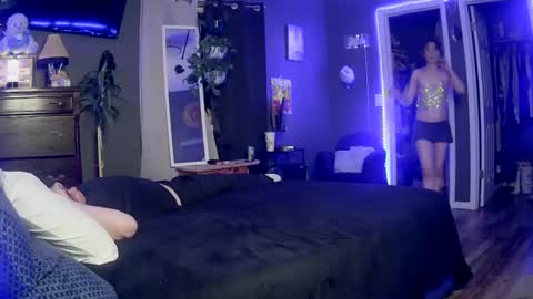 love bug online show from November 20, 3:49 am