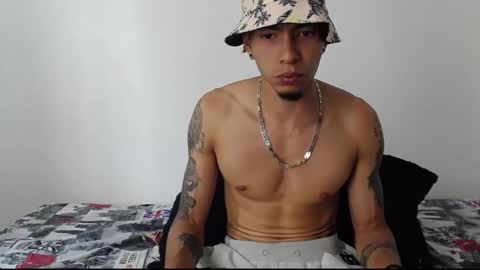 Snapshot of smooke_skinny chatting on October 22, 7:15 pm Daniel Aston online show from October 22, 7:15 pm