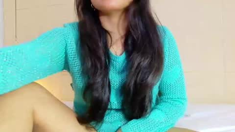 Snapshot of sneakyy_fantasy chatting on March 7, 3:51 am Hellen  online show from March 7, 3:51 am