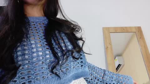 Snapshot of sneakyy_fantasy chatting on February 5, 3:34 am Hellen  online show from February 5, 3:34 am