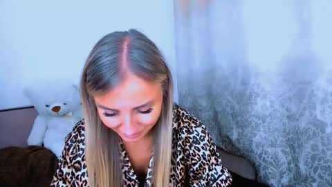 Sneja online show from November 27, 7:21 pm