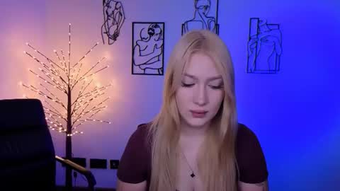 so_hot_rosalie online show from July 20, 7:15 pm