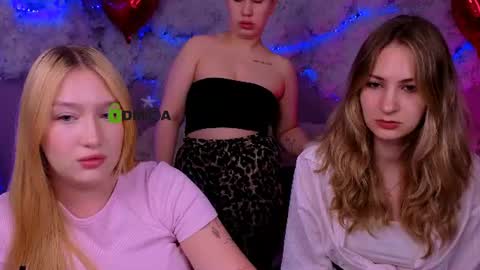 so_hot_rosalie online show from June 25, 7:19 pm