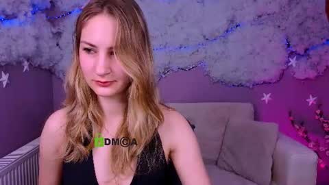 so_hot_rosalie online show from June 21, 9:38 am