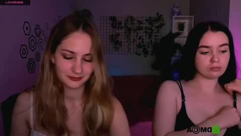 so_hot_rosalie online show from June 8, 7:15 pm