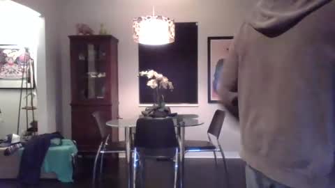 Snapshot of sofaking9 chatting on January 4, 9:43 am MicroAngelo online show from January 4, 9:43 am