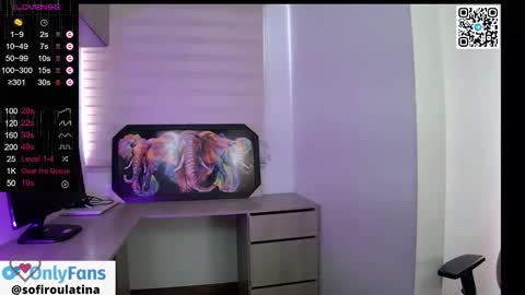 soffi_rousel_ online show from October 2, 7:34 pm