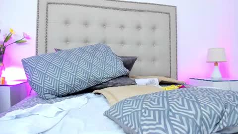 sofhyalove online show from August 1, 10:33 pm