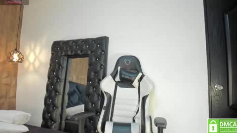 Snapshot of sofia__watson chatting on October 21, 7:28 pm Sofia online show from October 21, 7:28 pm