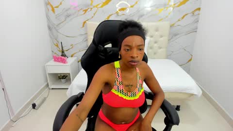 sofia_echeverri online show from April 23, 12:24 pm