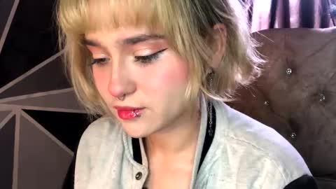 Snapshot of sofia_jimenezz chatting on October 19, 7:18 pm Sofia Jimenez online show from October 19, 7:18 pm