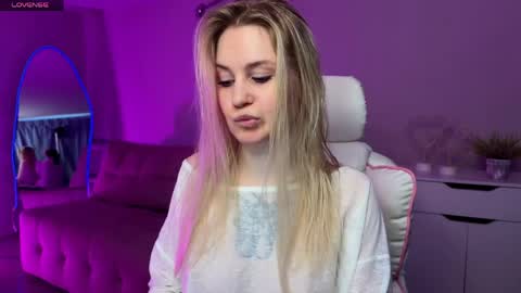 Sofia online show from April 4, 3:02 am