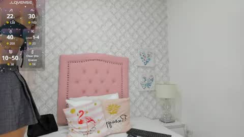 sofia_martinez9 online show from June 18, 7:19 pm