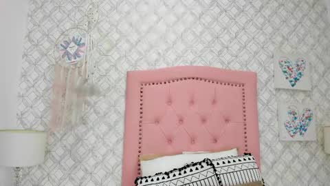 sofia_martinez9 online show from July 8, 7:28 pm