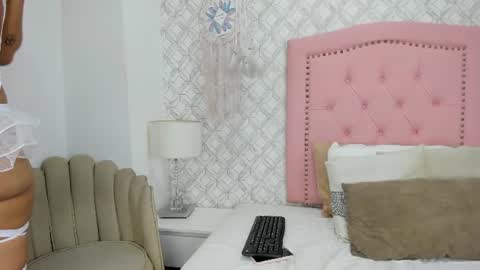 sofia_martinez9 online show from July 10, 7:40 pm