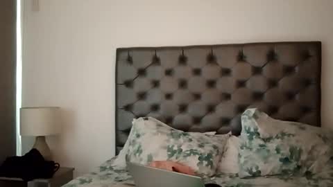 sofia_rouse2 online show from April 20, 12:35 am