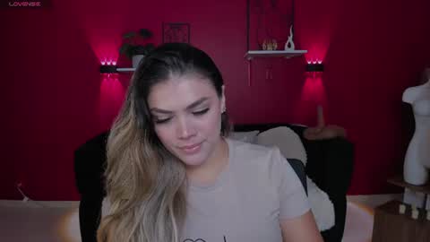 sofia_velvetx online show from June 16, 1:15 pm