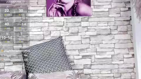 sofiaalarson online show from July 18, 4:20 pm