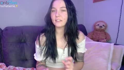 Snapshot of sofiafaerie chatting on December 4, 12:24 am sofiafaerie online show from December 4, 12:24 am