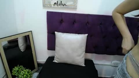 sofiakitty18 online show from November 28, 7:32 pm