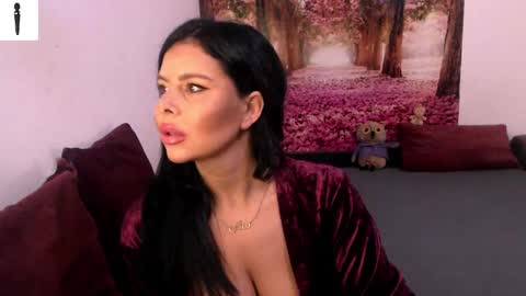 Snapshot of sofialiub chatting on December 5, 5:44 pm sofialiub online show from December 5, 5:44 pm