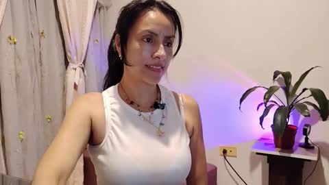 Sofi Bella online show from February 22, 8:11 pm