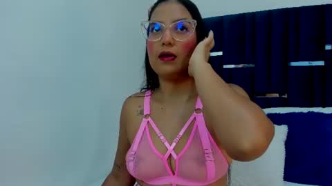 Sofia Cabrera online show from June 12, 9:47 pm