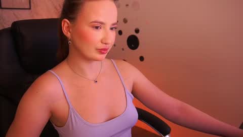 Sofie online show from June 11, 9:57 pm
