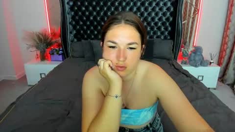 sofii_darling online show from June 10, 2:11 am