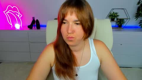 Snapshot of sofii_darling chatting on September 21, 4:33 pm sofii_darling online show from September 21, 4:33 pm