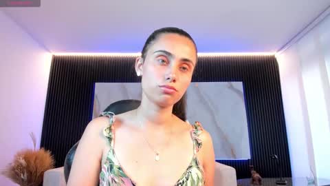 Sofiia  Everyday From 1400 to 2200 Col Time online show from November 21, 7:56 pm