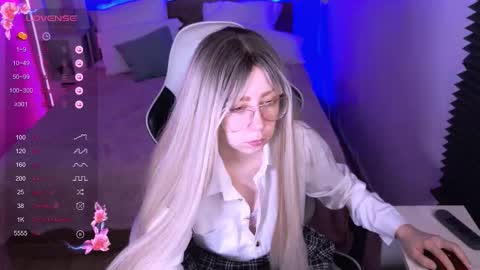 Sofia online show from October 31, 3:29 am