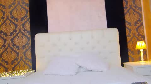 Lilly online show from December 17, 6:42 am