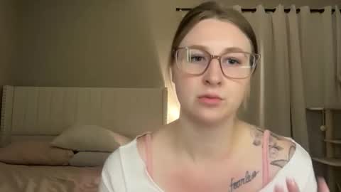 softslutxo online show from May 8, 3:56 am