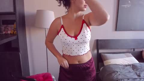 Emily online show from October 17, 9:57 am