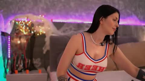 Sofi online show from October 31, 6:47 am