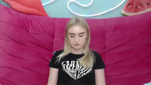 sofysoft online show from November 9, 10:19 am