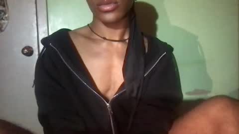 SolaceEve online show from February 16, 5:04 pm