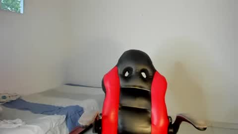 Moonie  online show from September 19, 10:13 pm