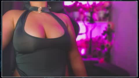 Snapshot of solisgaby chatting on October 22, 5:03 pm Gaby Solis online show from October 22, 5:03 pm