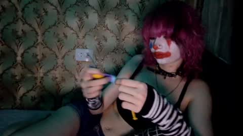 sonastrumpf online show from July 13, 9:40 pm
