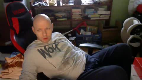 Tom online show from December 11, 10:03 am